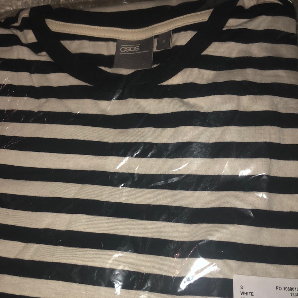 ASOS men’s long sleeve T-shirt!! NEW, unworn